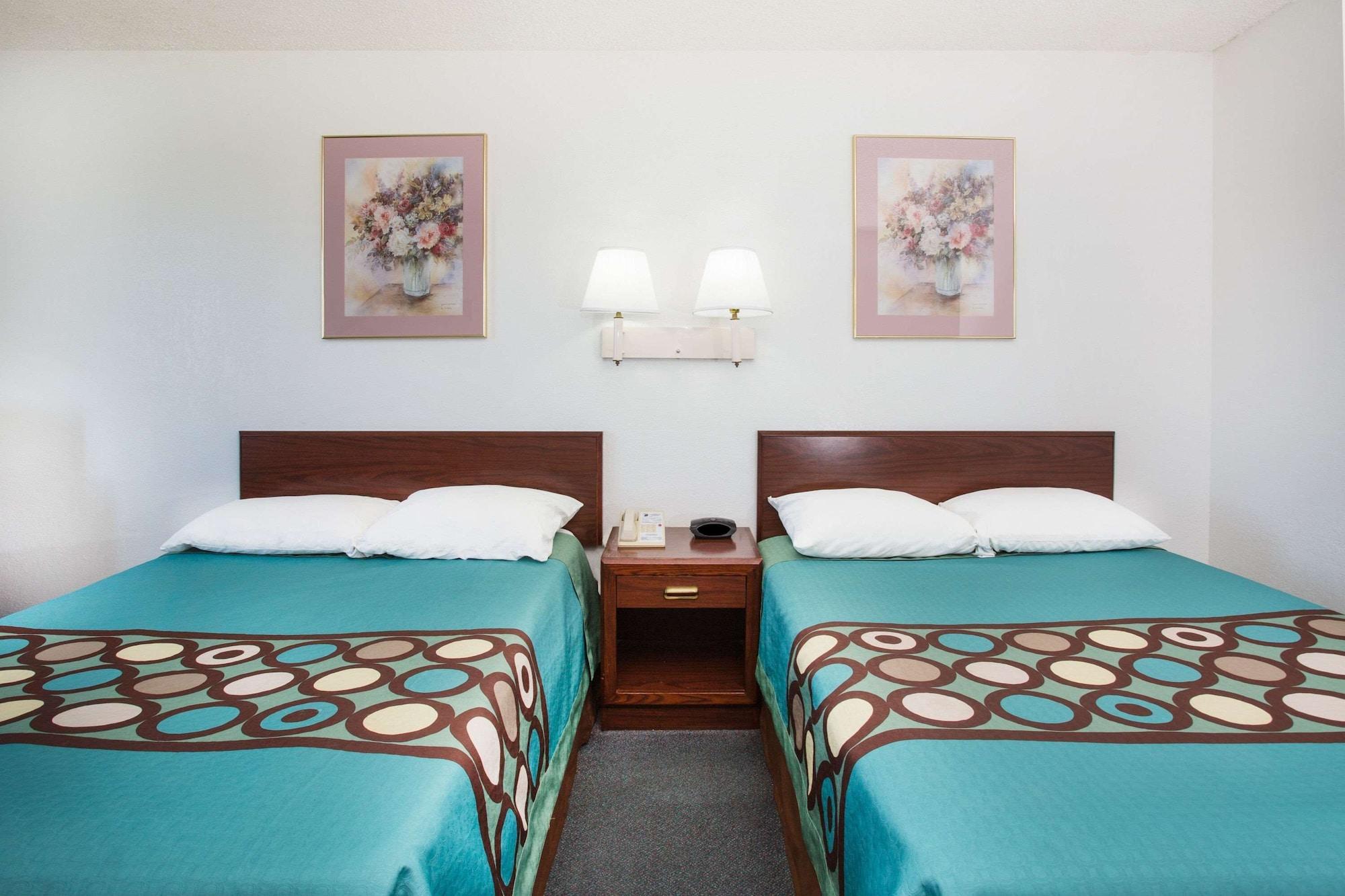 Hotel Super 8 By Wyndham Limon Extérieur photo